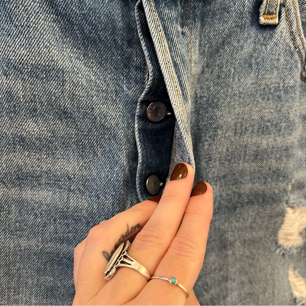 Levi’s 501 Distressed Denim Shorts - Picture 2 of 12